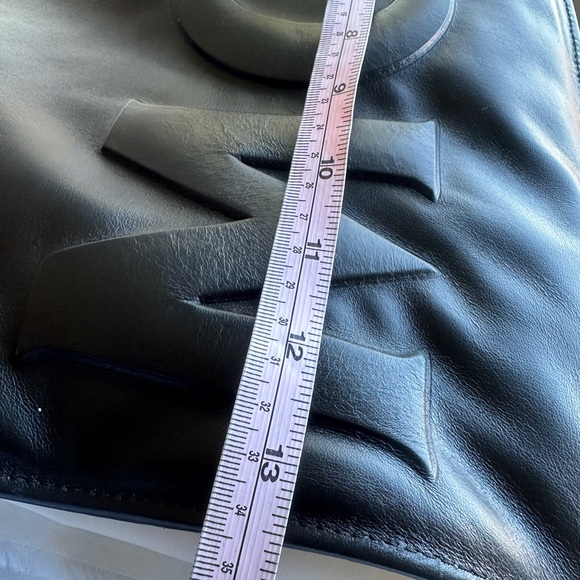 MCM Aren Medium Embossed Leather Tote Black NWT - Picture 10 of 16